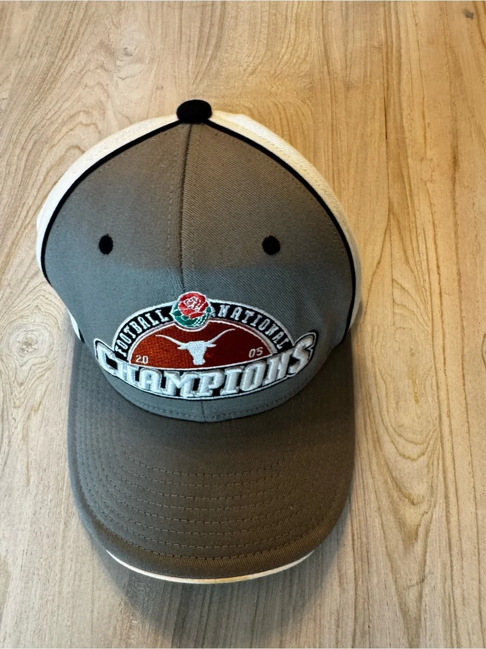 University of Texas 2006 Reebok Gray and White Rose Bowl Champions Football Hat